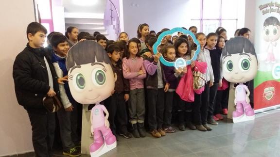 Enerji Çocuk Projesi Tiyatro Gösterisi Gerçekleştirildi