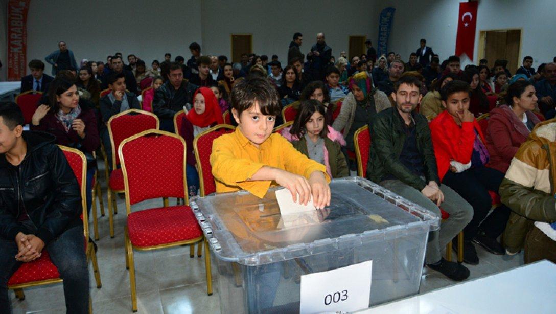 Merkez İlçe Öğrenci Meclis Başkanlığı Seçimleri Gerçekleştirildi