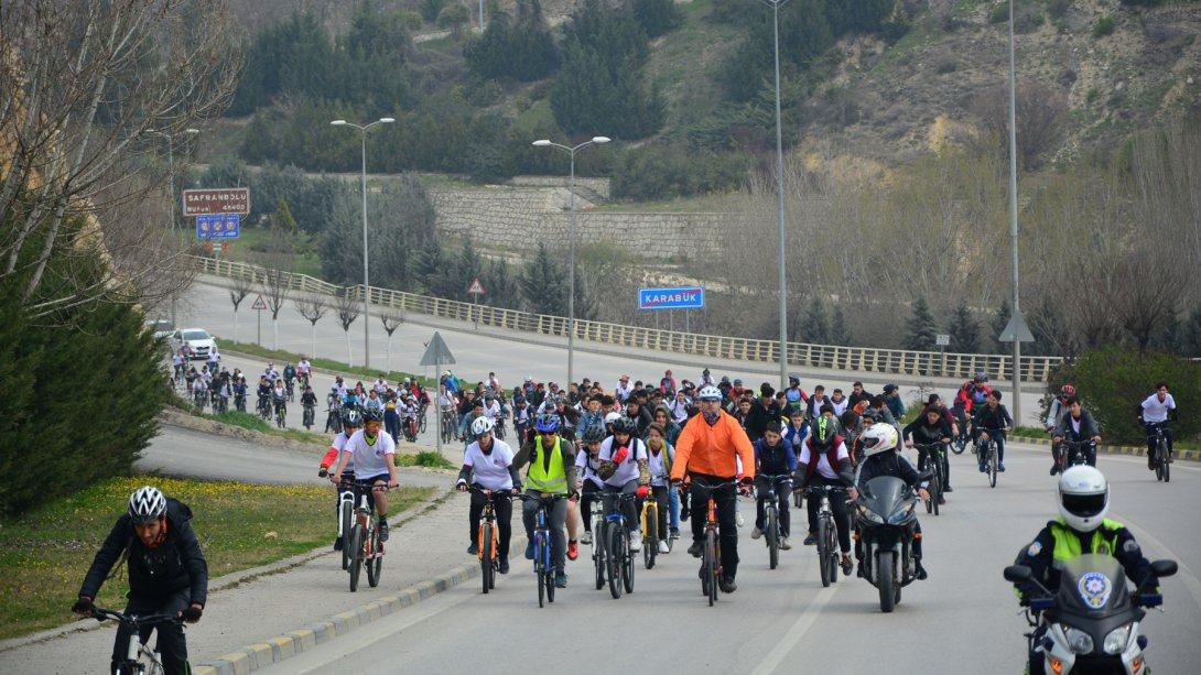 3 Nisan Bisiklet Turu Düzenlendi