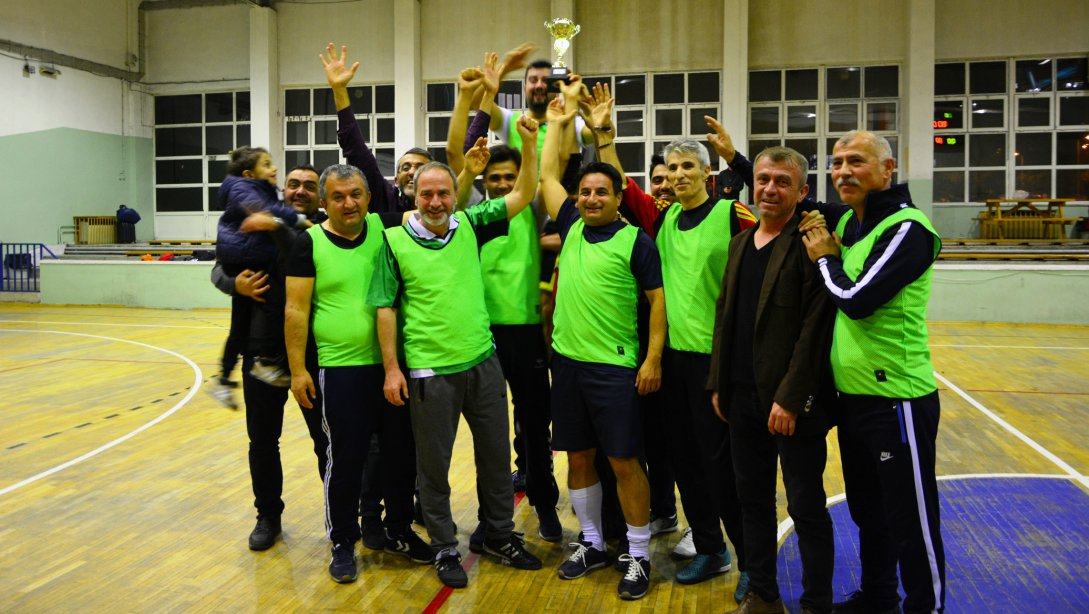 Öğretmenler Günü Futsal Turnuvası Tamamlandı