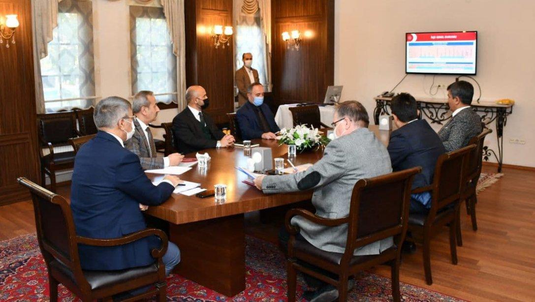 Valimiz Sayın Fuat GÜREL Başkanlığında Safranbolu İlçesi Eğitim Öğretim Değerlendirme Toplantısı Gerçekleştirildi