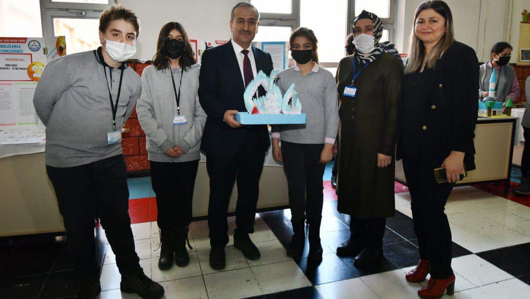TOKİ Cevizkent Bahaddin Gazi Ortaokulu TÜBİTAK 4006 Bilim Fuarı'nın Açılışı Gerçekleştirildi