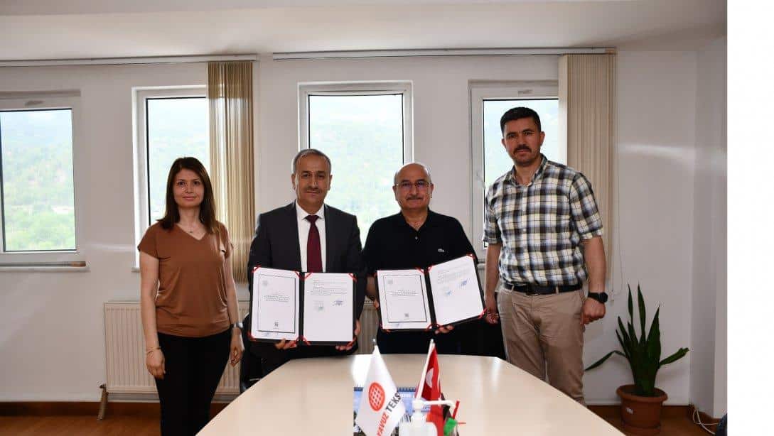 Karabük İl Millî Eğitim Müdürlüğümüz ile Yavuz Tekstil San. Ve Tic. A. Ş.  İşbirliği Protokolü İmzalandı