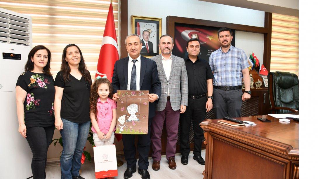 Minik Ressam Zeynep Duru ŞAHİN'den İl Millî Eğitim Müdürümüz Nevzat AKBAŞ'a Ziyaret