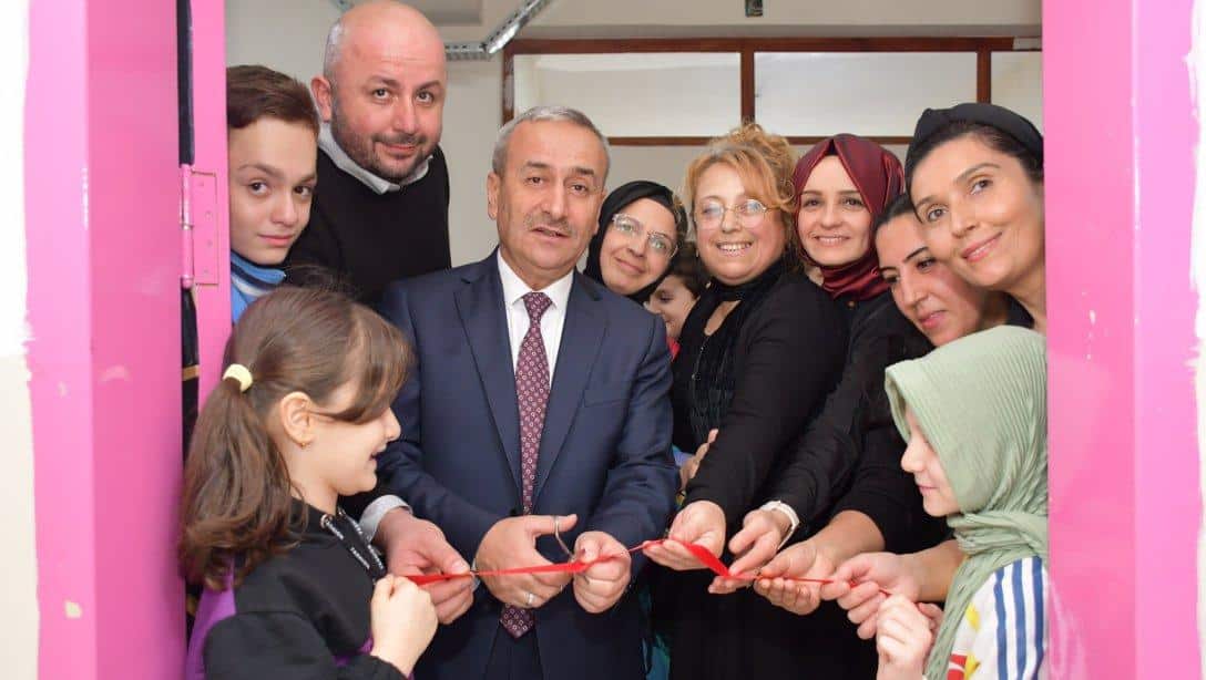 İl Millî Eğitim Müdürümüz Nevzat AKBAŞ Mimar Sinan Ortaokulu'nda Kütüphane Açılışına Katıldı