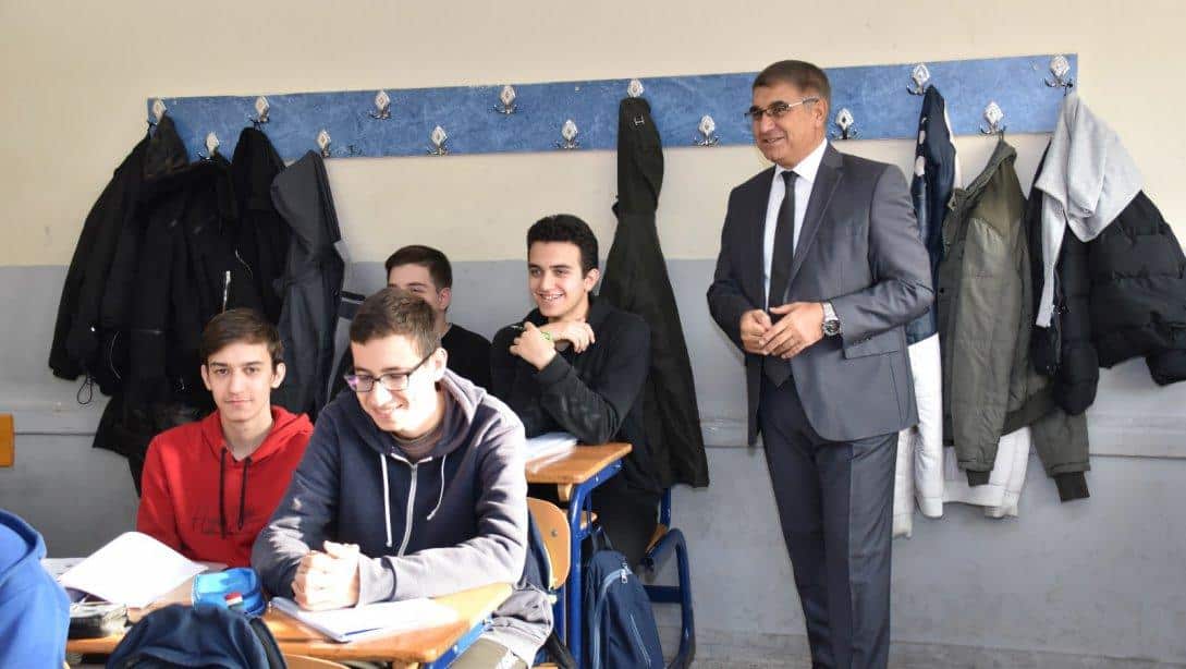 Valimiz Sayın Fuat GÜREL Cumhuriyet Anadolulu Lisesini Ziyaret Etti