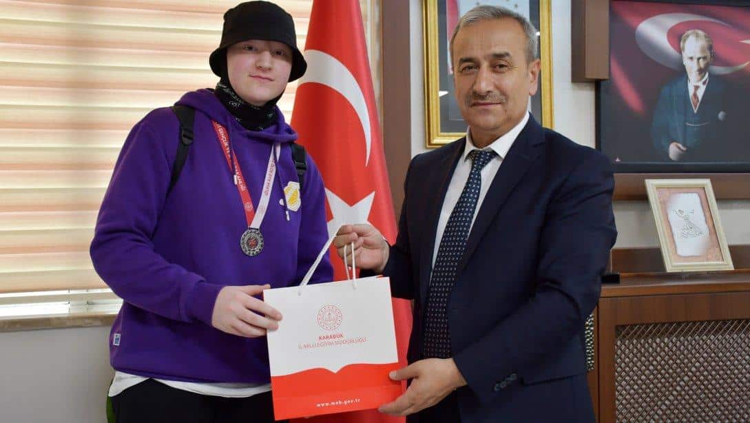 Zeynep DÖRTTEPE Öğrencimizden Türkiye 2'nciliği