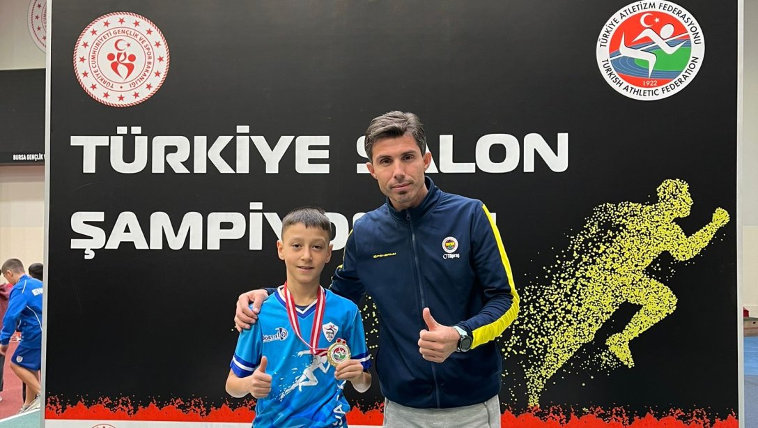 Öğrencimiz Poyraz GÜRGEN Atletizmde Türkiye Birincisi Oldu