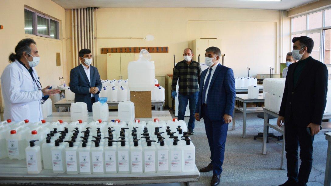 Karabük Mesleki ve Teknik Anadolu Lisesi El Dezenfektan Üretimine Başladı