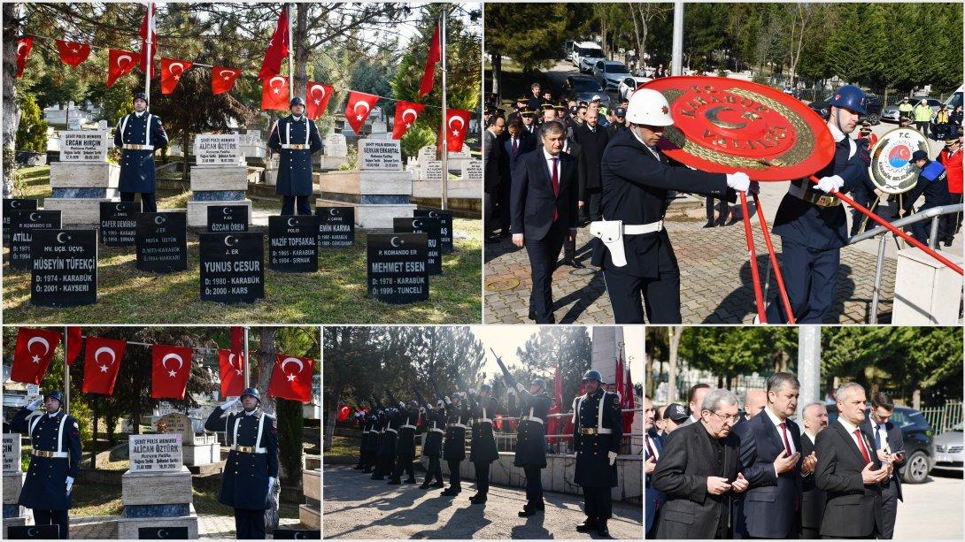  18 Mart Şehitleri Anma Günü ve Çanakkale Zaferinin 109. Yılı Münasebetiyle Çelenk Sunum Töreni Gerçekleştirildi