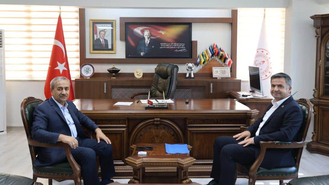 Eflani Belediye Başkanı Hüsnü Akın' dan, İl Millî Eğitim Müdürümüz Nevzat Akbaş' a Ziyaret