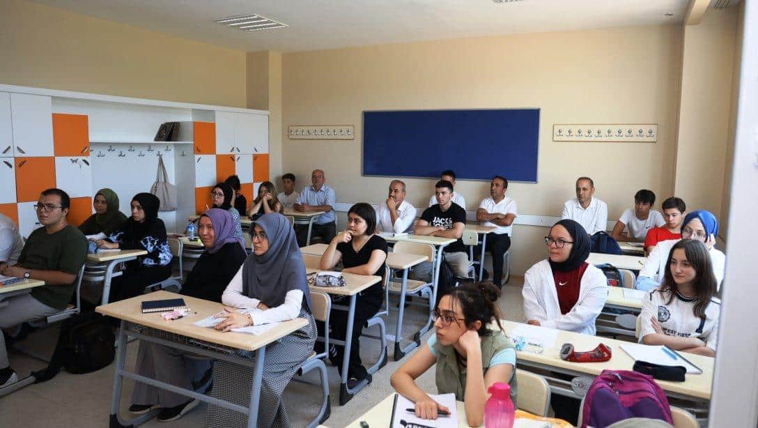 Yaz Dönemi Destekleme Yetiştirme Kurslarına Öğrencilerimizden Yoğun İlgi